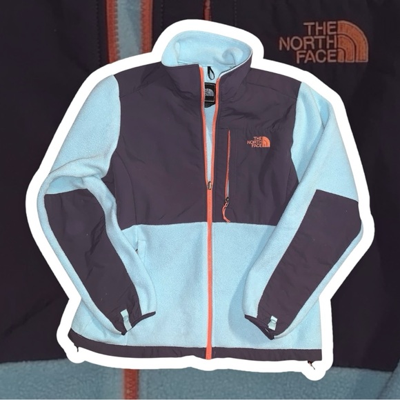 The North Face Women’s Fleece Jacket - Picture 9 of 9